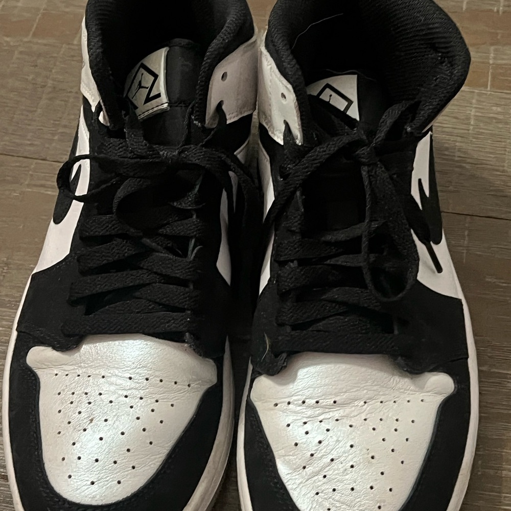 Black and White Men's Sneakers